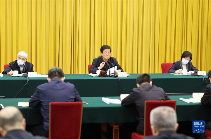 栗战书在黄河保护法实施座谈会上强调 贯彻习近平总书记关于黄河流域生态保护和高质量发展的重要指示精神 推动黄河保护法贯彻实施